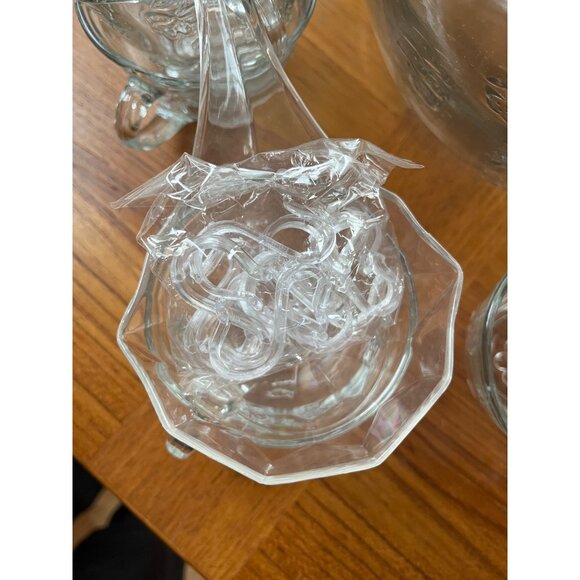 Anchor Hocking Savannah 18-Piece Punch Bowl Set With 8 Cups & Ladle - Picture 11 of 11